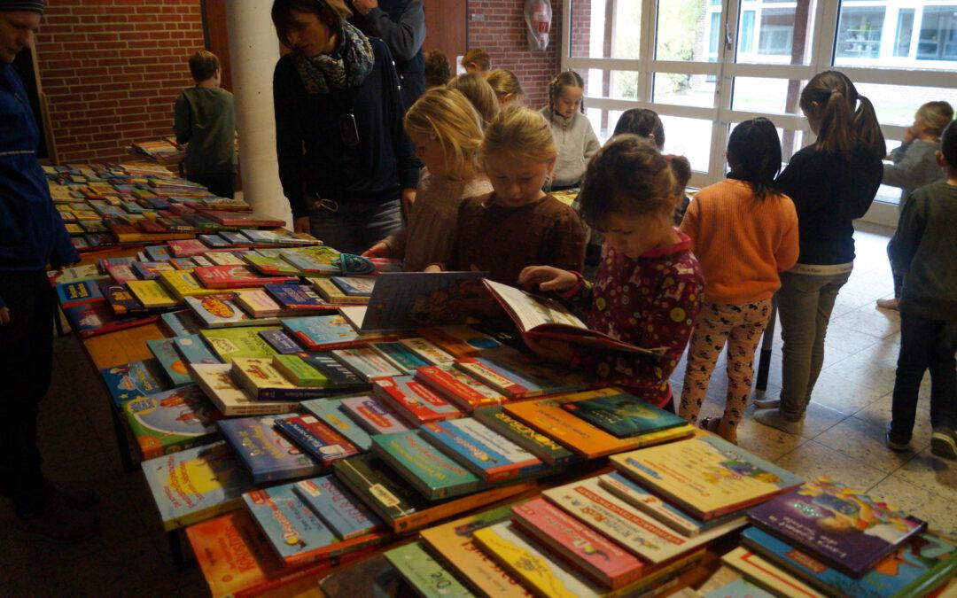 Büchertauschbasar und Vorlesetag an der Regenbogenschule