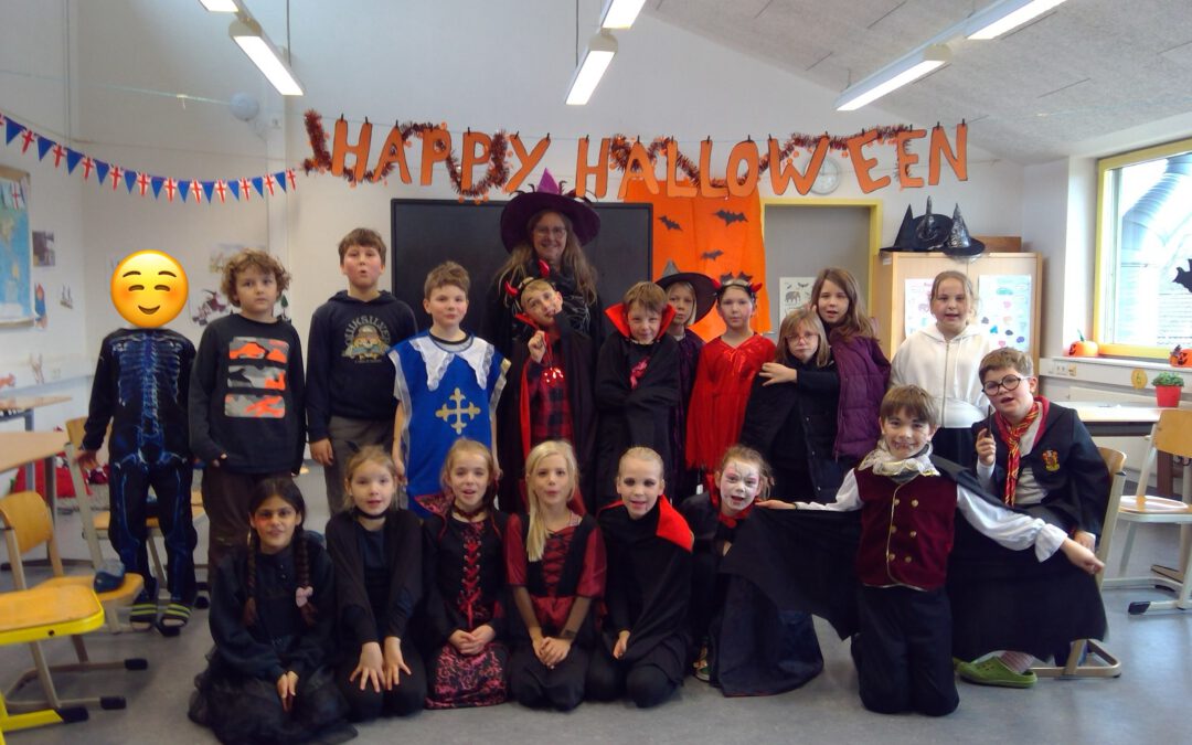 Halloween-Party an der Regenbogenschule-Gruselige Momente im Englischunterricht