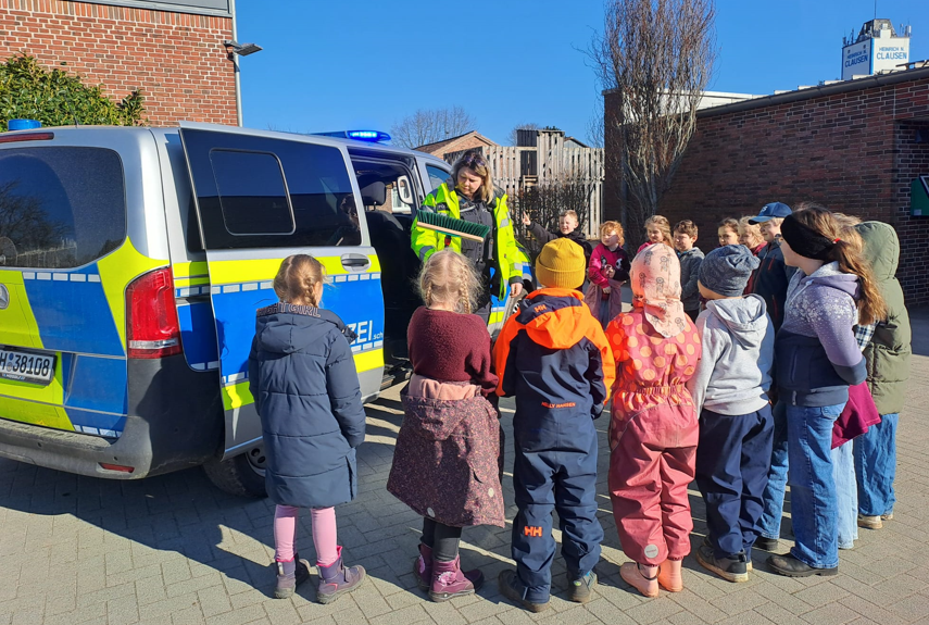 Eine Polizistin zum Anfassen